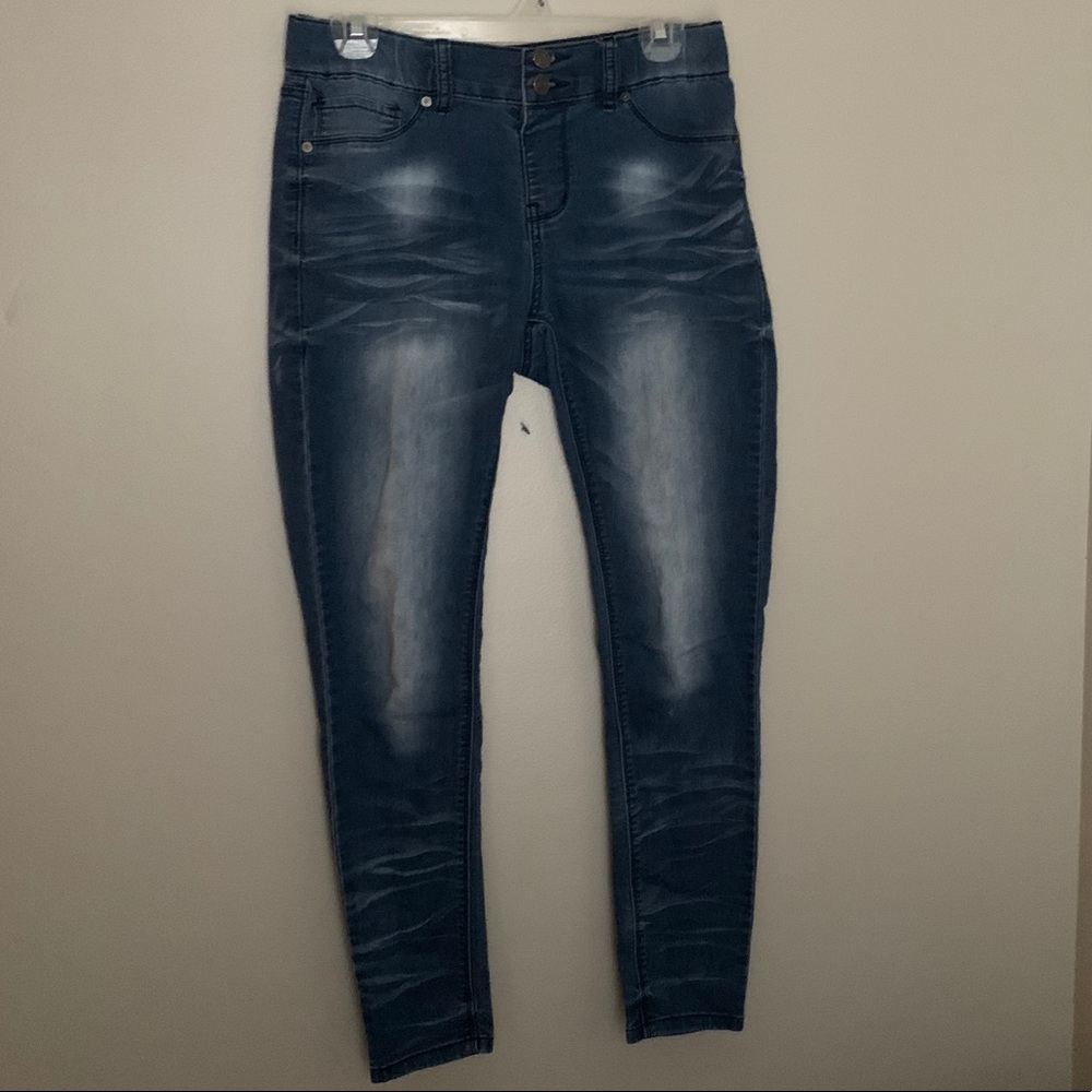 Low rise jeans